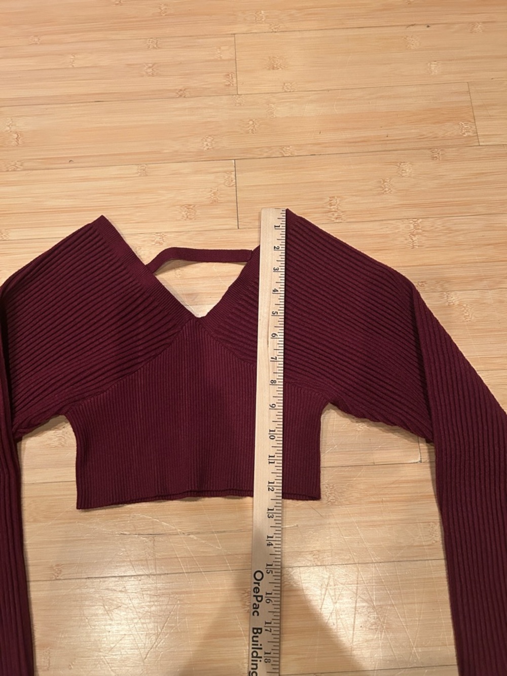 Windsor Maroon Ribbed V-Neck Cropped Sweater - Picture 3 of 9